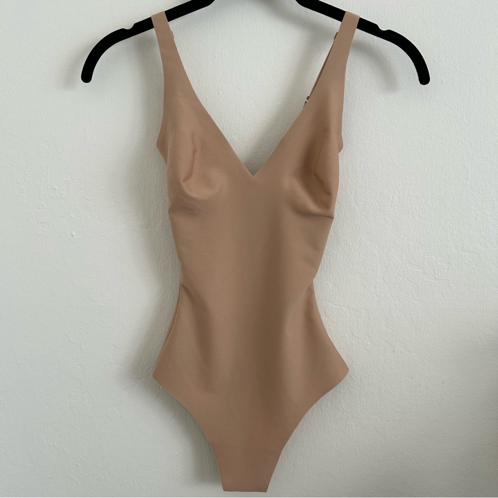 SKIMS Body Unlined Plunge Bodysuit in XXS